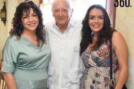 Restaurante Hacienda Los Compadres / Sábado 22 de abril