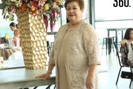 FESTEJAN A HILDA ESCALERA