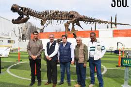 PRESENTAN T-REX EN EL INSTITUTO VIVIR