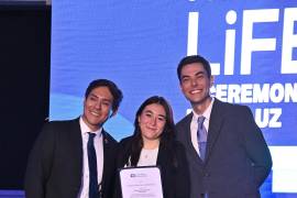 El evento reconoció a los jóvenes por su desarrollo integral.