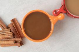 Rojo ladrillo y sabor ancestral: el tascalate, bebida sureña hecha de maíz y cacao, símbolo del sur mexicano.