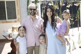 Ángel e Ivonne con sus hijos, José Ángel, Ana Julia y Elena Vidal.