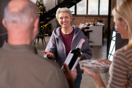 Una selección de vinos pensada para acertar en cualquier intercambio navideño.