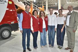 Sergio Pérez, Yoyis Flores de Pérez, Minis Blanco de Dávila, Alejandra, Elena y Leonardo Dávila.