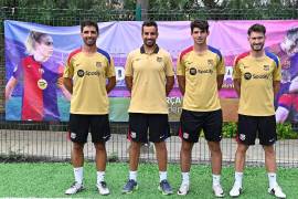 Los cuatro entrenadores de Barcelona estuvieron presentes para asegurarse de que cada niño reciba la mejor formación posible.