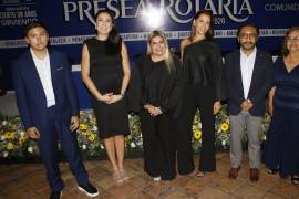 Los galardonados Gilberto Ledezma Juárez, Zaraí Salvador Matár, Aída Barrera Enciso, Silvia García-Rojas, Alberto Xicontécatl Carrasco y Maria Isabel Cepeda Corvera.