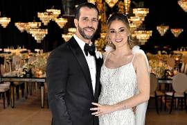 Héctor Cuéllar y Caro Villasana.