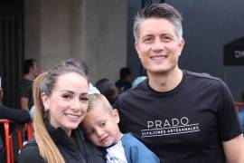 Alina Castillo, Alberto Prado y Alberto Prado.