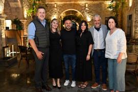 Armando Castilla, Magaly Franco, José Santillán, Alejandra Cortés, Alejandro Hinojosa y Luisa Castilla.