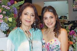 Fernanda con su mamá, María Esther Díaz.