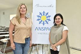 Elyn Gustafson y Bárbara de la Garza.