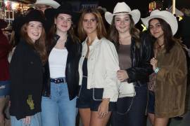 Katalina Peña, Paola Gracida, Roby Villarreal, Regina Badillo y María Navarro.