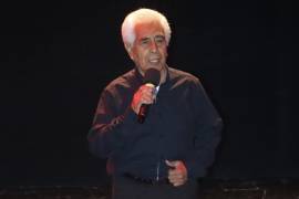 Manuel Reyes interpretando La Negra Noche.