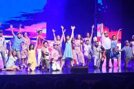El Teatro Fernando Soler vibró con “On Your Feet”, un musical lleno de ritmo, emoción e inspiración que celebró la vida de Gloria y Emilio Estefan.