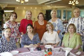 Tere con sus amigas.