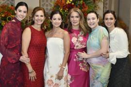 Lili acompañada de las organizadoras, Mariana Garza, Liliana de la Peña, Elma Arizpe, Elma Dávila y Daniela Arsuaga.