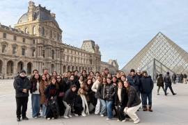 Los estudiantes pudieron visitar el famoso Museo de Lovre.
