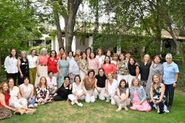 Con emoción, nostalgia y muchas ganas de abrazarse, se celebró el 50 aniversario de egresadas de secundaria del Colegio La Paz.