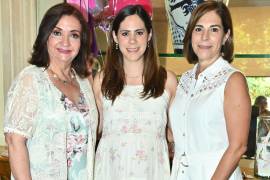 Leticia con su suegra, Lourdes Carrales y su mamá, Leticia Ochoa.