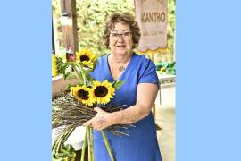 Margarita Dávila de Vera impartió la plática “Diseño otonal”.