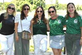 Lili Cepeda, Elsa Ramírez, Andrea Quijano, Tania de León y Laura Alanís.