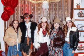 Brenda Siller, Mariana López, Arely Cortés, Ana Siller y Liliana Jiménez, organizadoras.