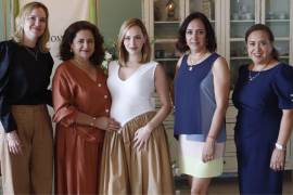 Caro con su tía Daniela Guadiana, su madre Etelvina Sánchez, y sus tías Norma y Lula Sánchez.