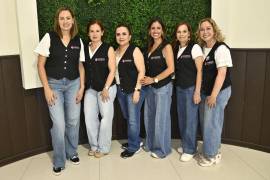 Lili Aguirre, Ana Murayra, Claudia Villalobos, Yaya Portillo, Tinis Barajas y Claudia González de Zertuche.