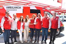 Familia González Lomelí con Javier Díaz, José Antonio Rodríguez y Sergio Pérez.