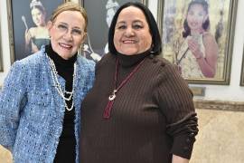 Rosaura Treviño y Lupita Verduzco, anfitrionas.