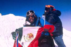 Ricardo Torres Nava en la cumbre del Everest.