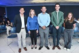 David Reyna, Nora Sarmiento, Edber Galindo, Adrián González y Karina Medrano.