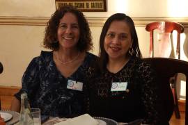 Claudia Hernández y Katia Monroy.