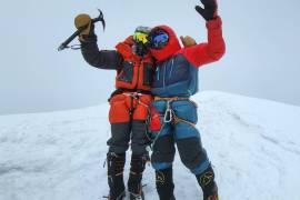 SEBASTIÁN ARIZPE Y MAX ÁLVAREZ SUBEN EL BROAD PEAK