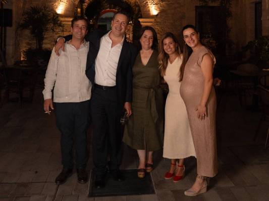 INAUGURAN HOTEL BOUTIQUE LA GLORIA MESÓN