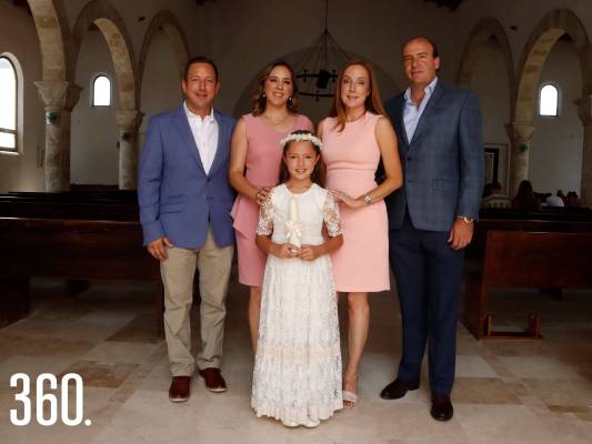 PRIMERA COMUNIÓN DE ALLE DEWEY