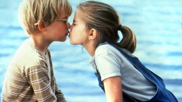 MARÍA ARQUIETA: Amor adolescente, privilegio de las generaciones del pasado ¿realidad o ficción?