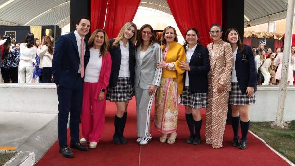 José Treviño, Silvia Botello, Victoria Abramo, Bertha y Paula Gutiérrez, Regina Doguin, Luly Gutiérrez y Julia Flores.