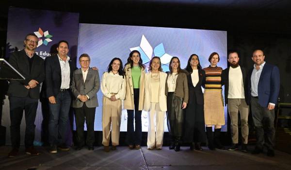 El equipo Alianza Educativa encabezado por Beatriz Arizpe, ha transformado ambientes escolares y fomentado la convivencia, con un enfoque en el bienestar socioemocional.