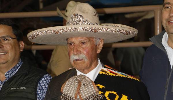 Macario González, homenajeado.