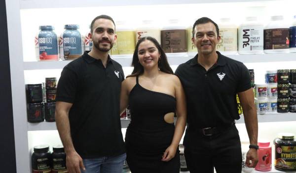 Roberto Parra, Georgina Lamas y Juan Flores.