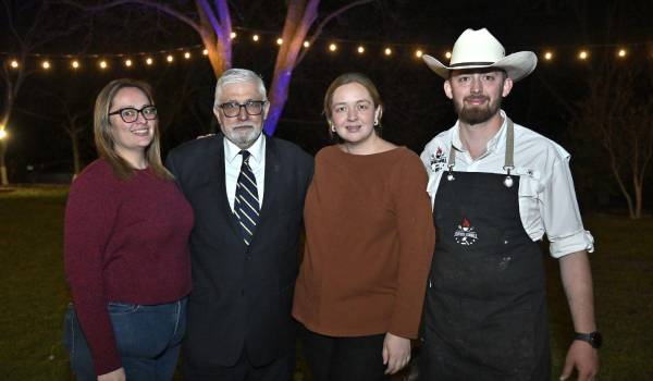 Mariana, Ildefonso, Carla y Poncho Verduzco.