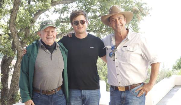 Sebastián con su papá, Alejandro Arizpe, y su suegro, Juan Carlos Guerra.
