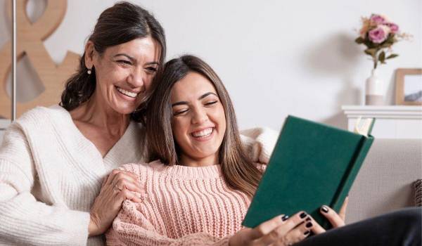 Explorar la maternidad a través de libros que iluminan sus claroscuros: del amor incondicional a las dudas más profundas.