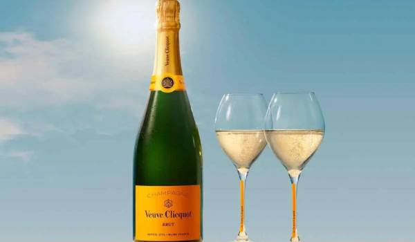 Las botellas de Veuve Clicquot recuperadas del mar Báltico impulsaron investigaciones sobre el potencial del envejecimiento submarino del vino.