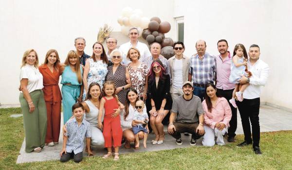 Concha celebró arropada por el cariño de su familia.