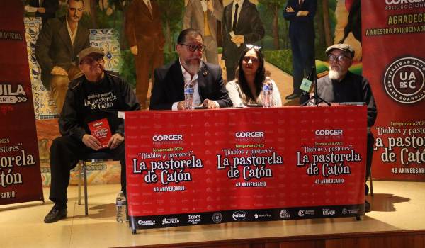 Carlos Fuentes Aguirre, Juan Héctor Cortés, Andrea Aguillón y Guadalupe Torres.