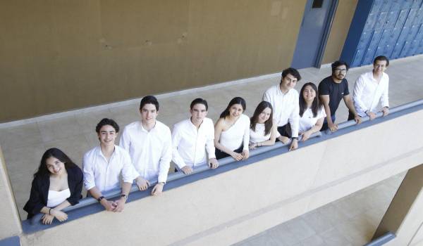 Jóvenes extraordinarios en acción.
