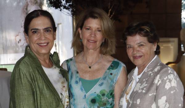 Deba Márquez, Ana Luisa Luque y Pilar Labastida.