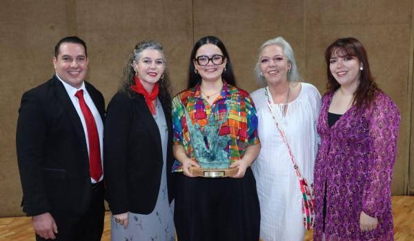Héctor e Ítala Pugliese, Juliana Sánchez Pugliese, Lauretta Pugliese y Lauretta Sánchez, familiares de Mercedes Murguía.